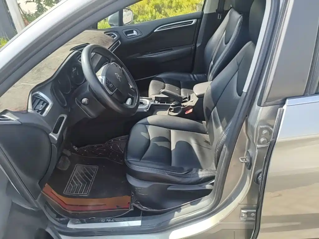 Citroën C4L 2015 — фото 15