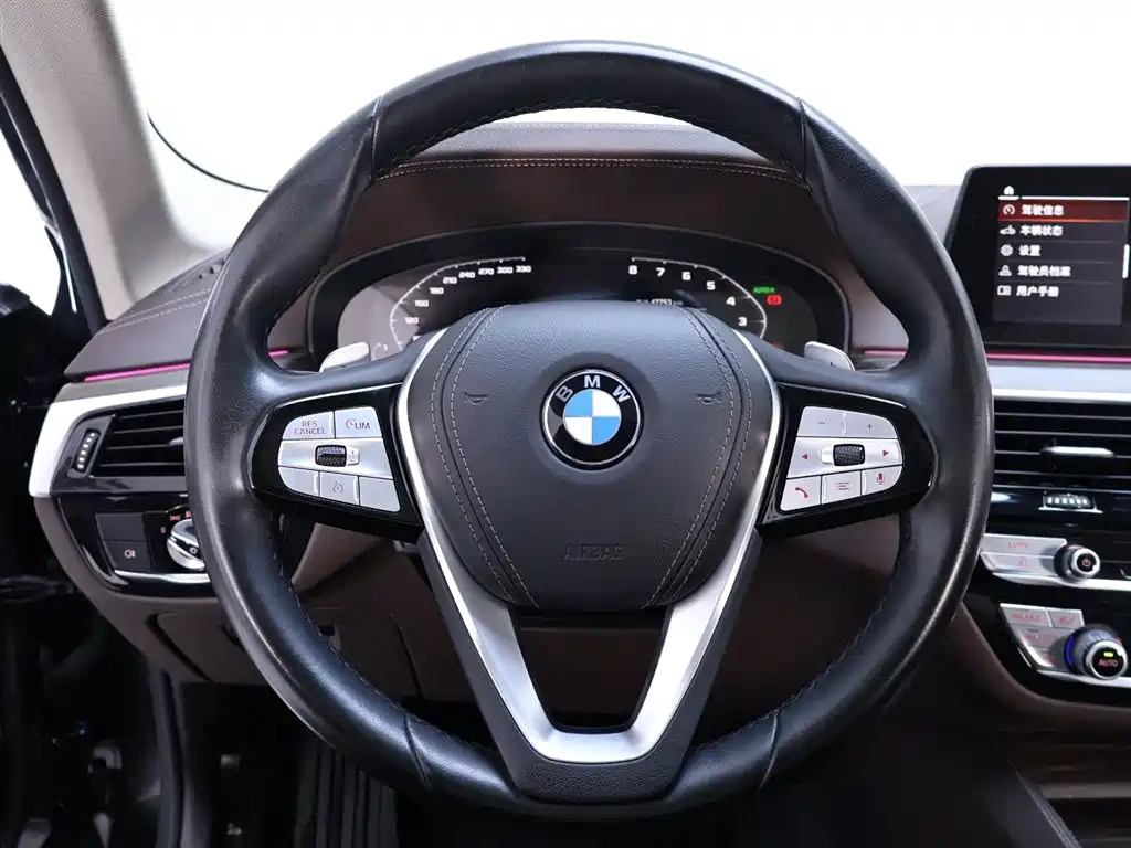 BMW 5 Series 2020 — фото 16