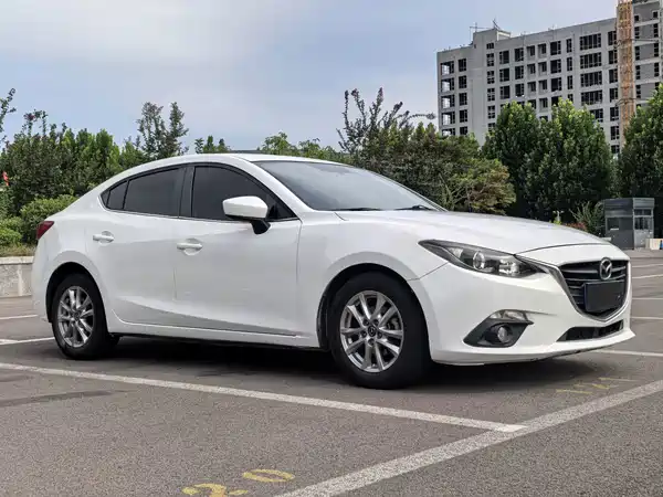 Mazda 3 Axela 2014