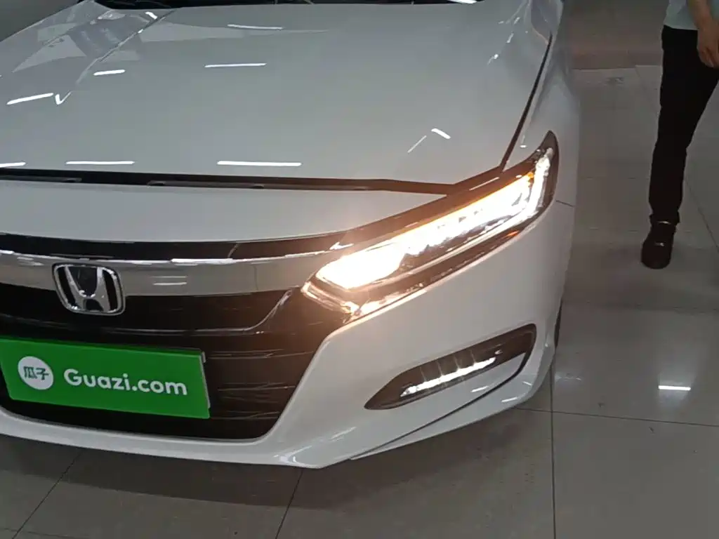 Honda Accord 2018 — фото 18