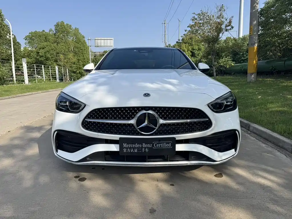 Mercedes-Benz C-Class 2025