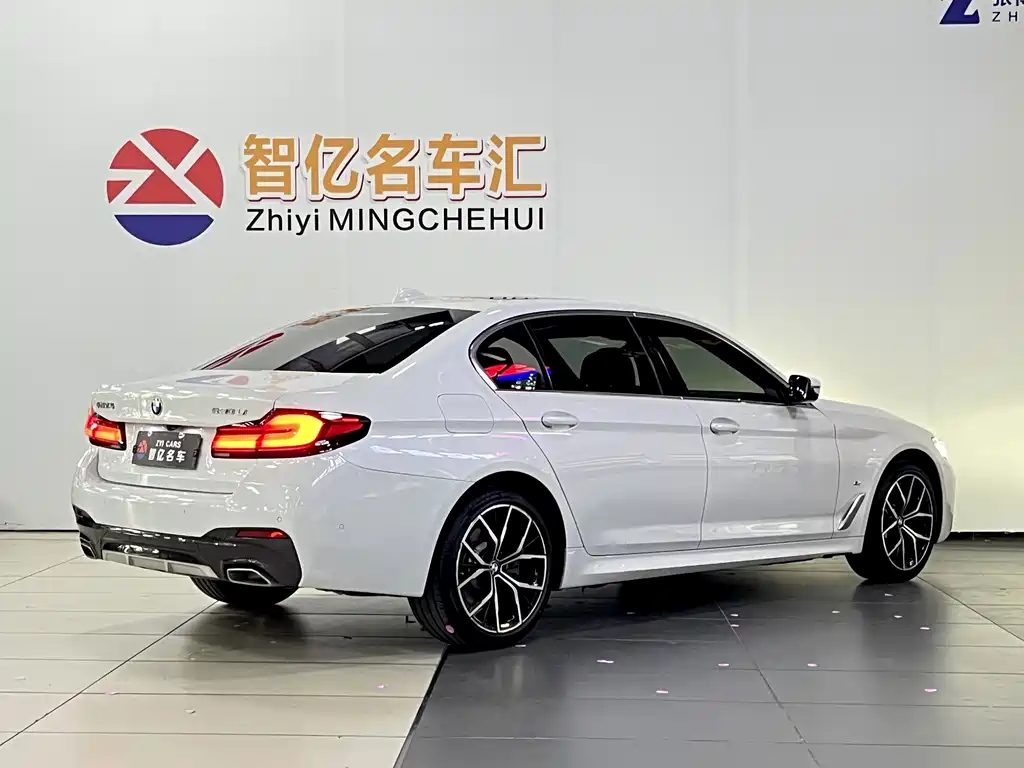 BMW 5 Series 2022