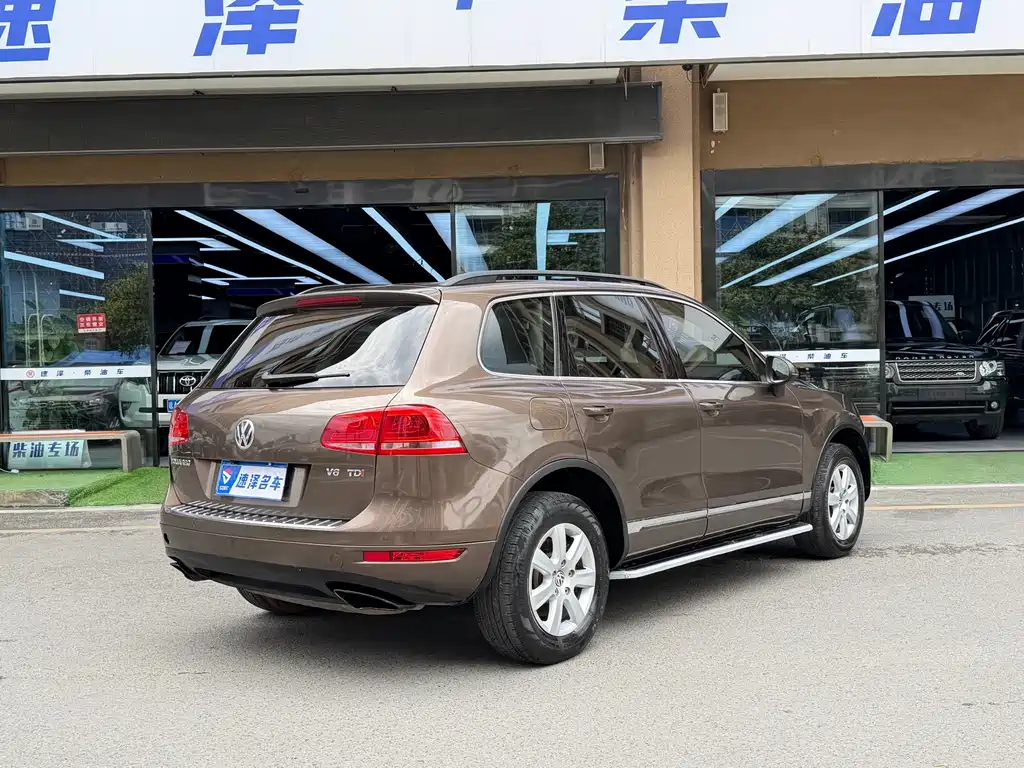 Volkswagen Touareg 2014 — фото 12