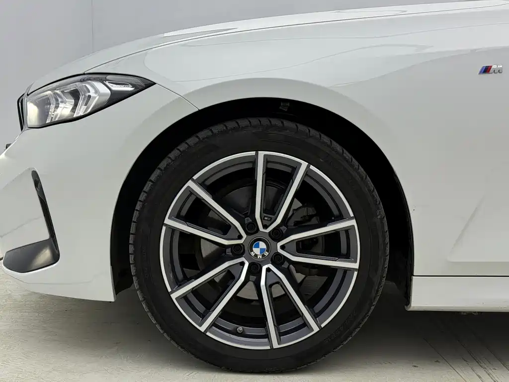 BMW 3 Series 2023 — фото 16