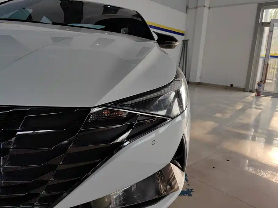 Hyundai Elantra 2022