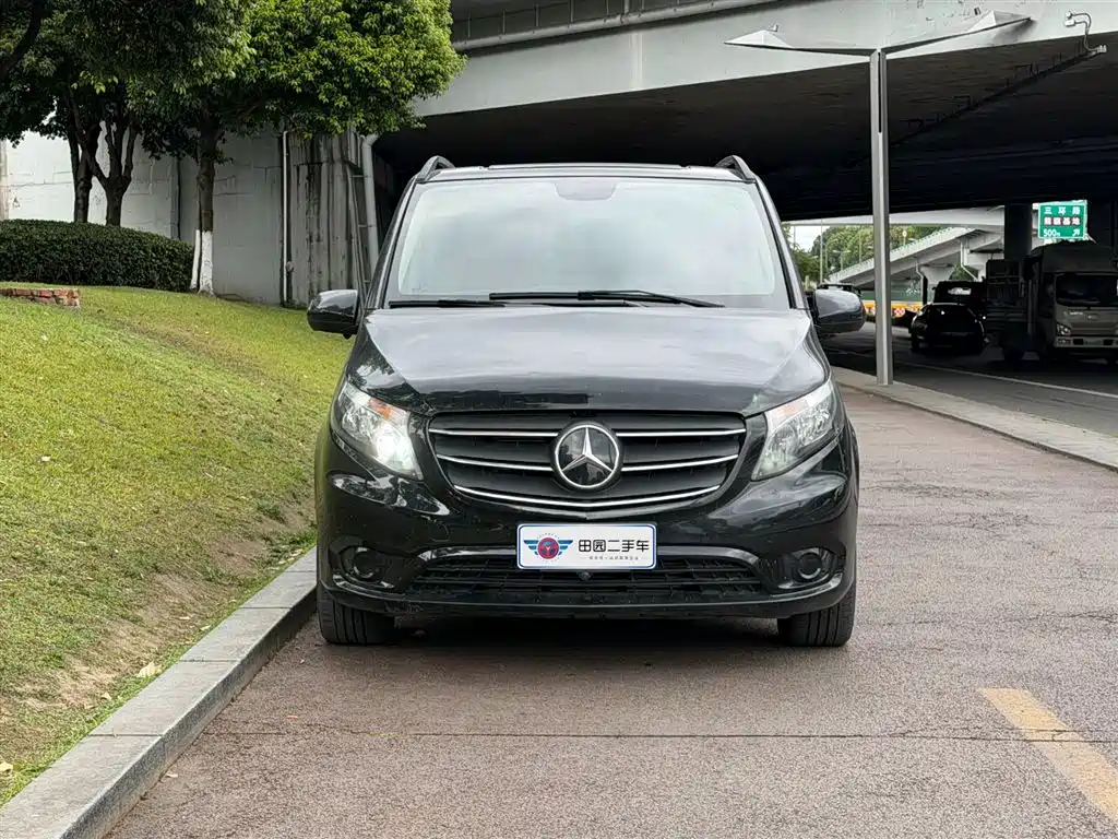 Mercedes-Benz Vito 2024 — фото 2