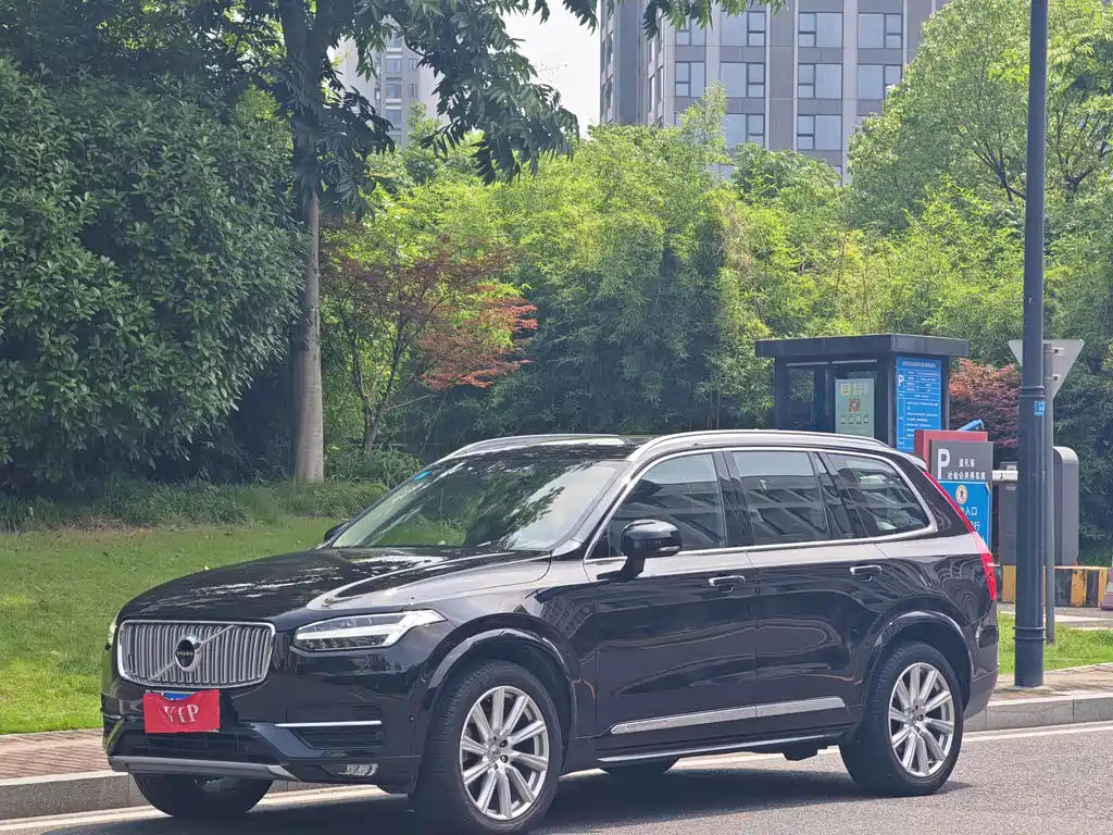 Volvo XC90 2017 — фото 1