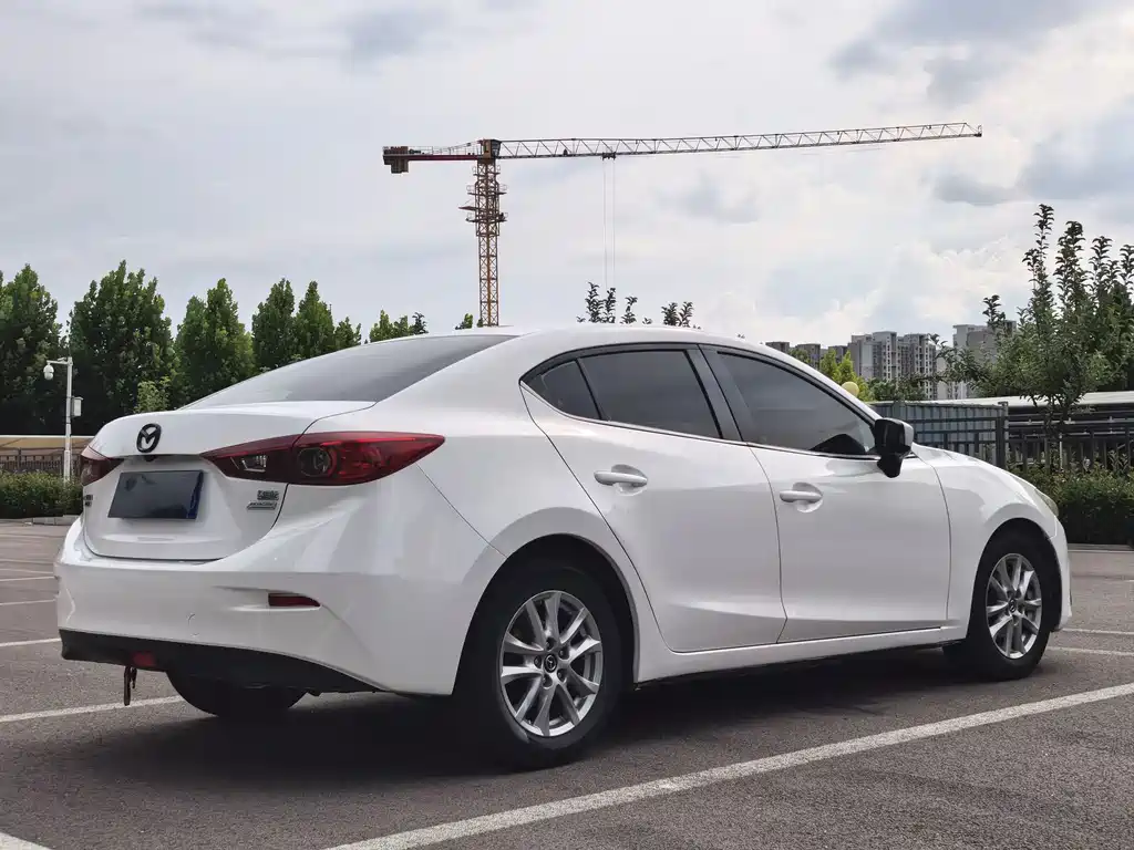 Mazda 3 Axela 2014