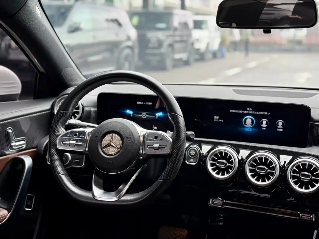 Mercedes-Benz A-Class 2022 — фото 19