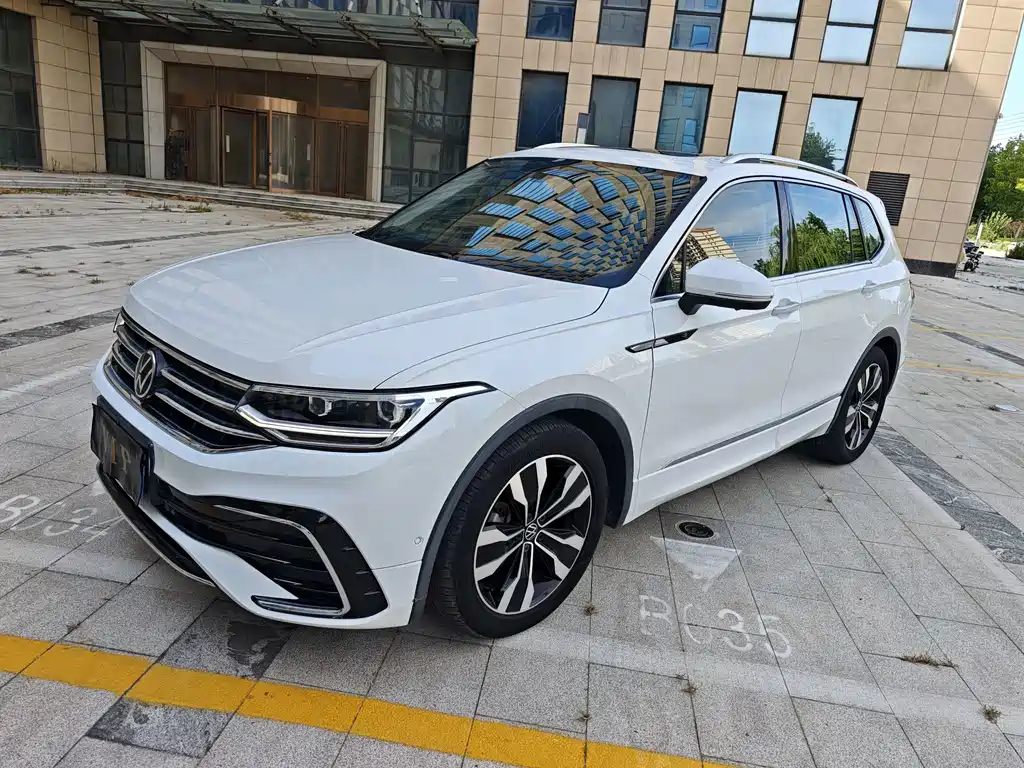 Volkswagen Tiguan L 2023