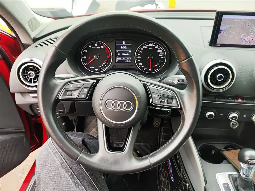 Audi A3 2019 — фото 11