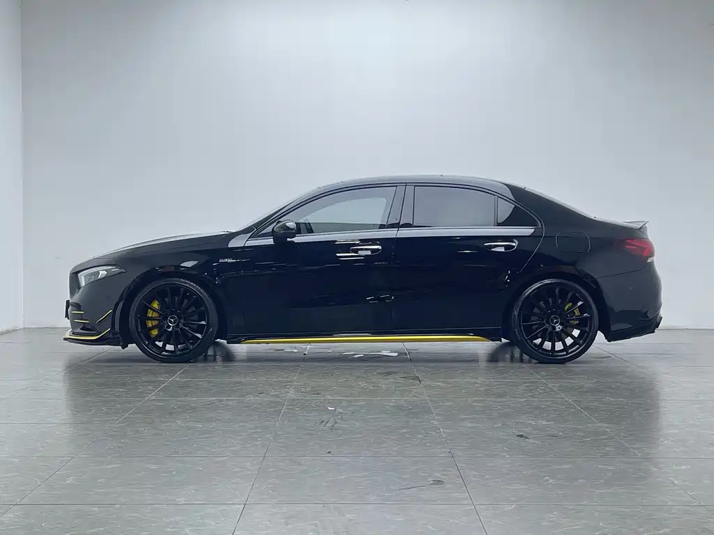 Mercedes-Benz A-Class AMG 2023 — фото 6