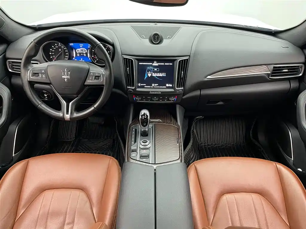 Maserati Levante 2018 — фото 25