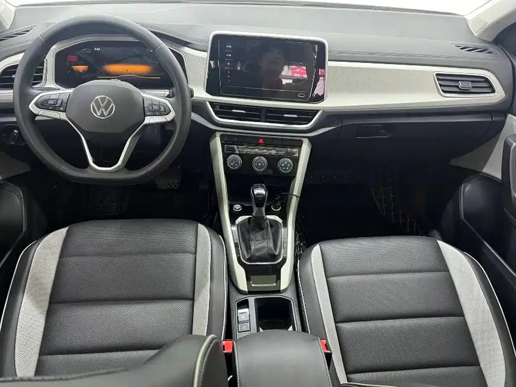 Volkswagen T-Roc 2023 — фото 15
