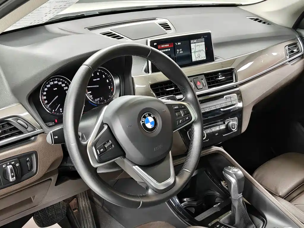 BMW X1 2018 — фото 5