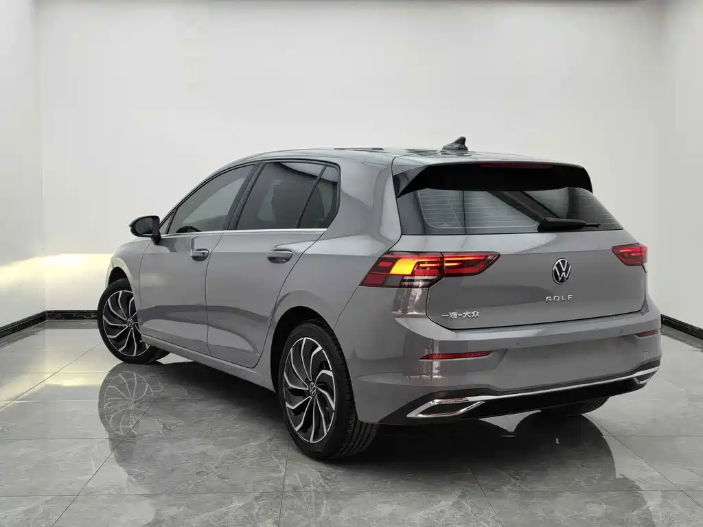 Volkswagen Golf 2022