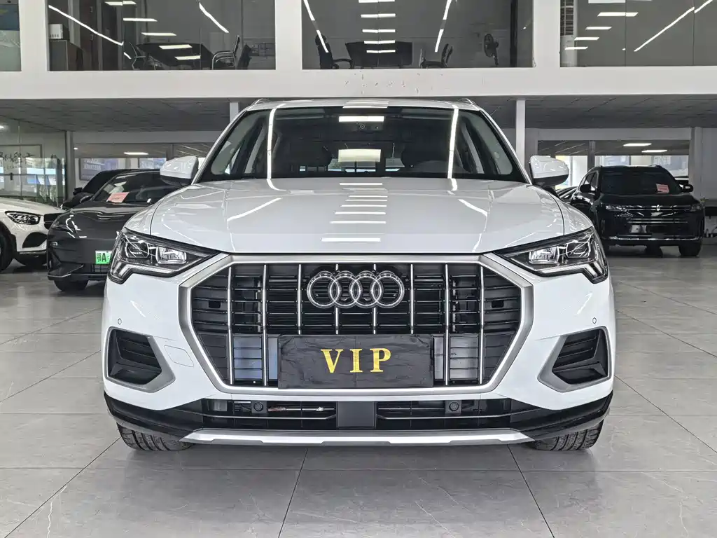 Audi Q3 2023 — фото 2