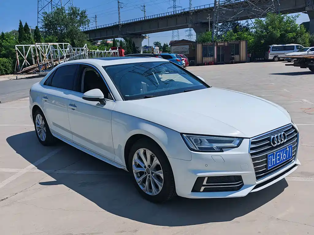 Audi A4L 2019