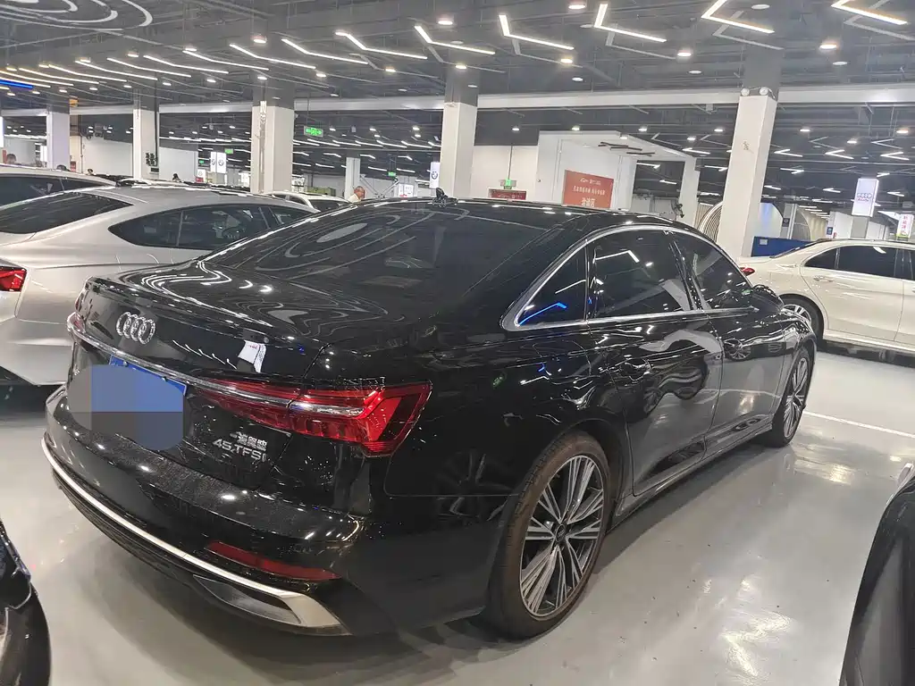Audi A6L 2025 — фото 25