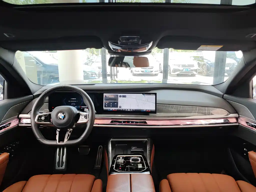 BMW 7 Series 2024 — фото 10