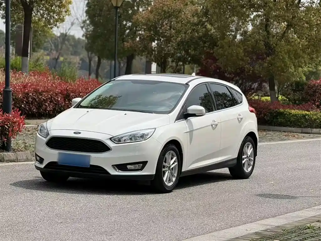 Ford Focus 2017 — фото 2