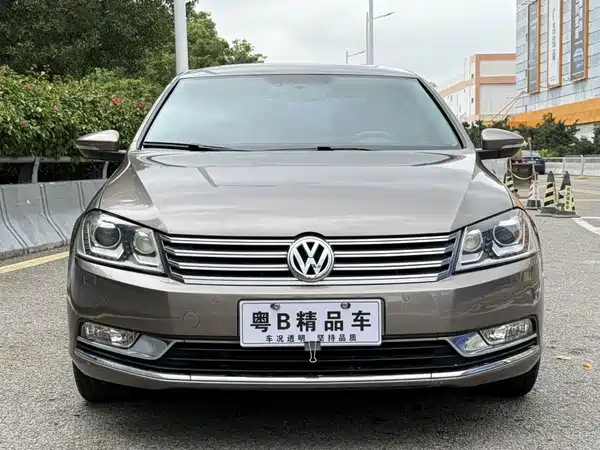 Volkswagen Magotan 2014