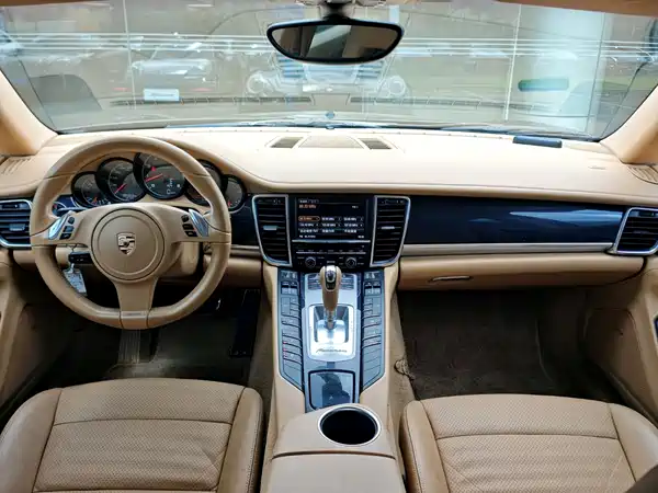 Porsche Panamera 2012