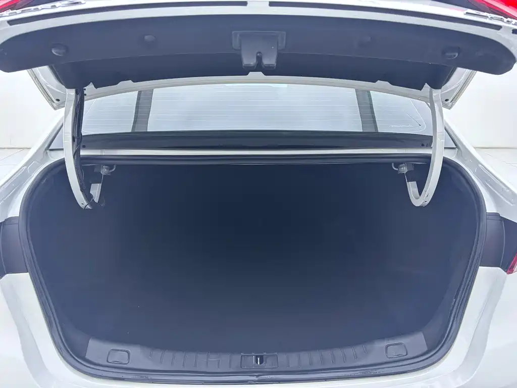 Buick Verano 2022 — фото 15