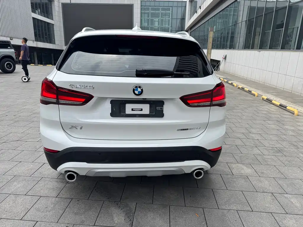 BMW X1 2022 — фото 8