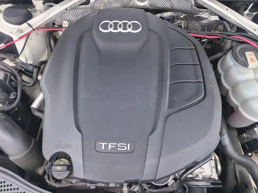 Audi A4L 2022 — фото 17
