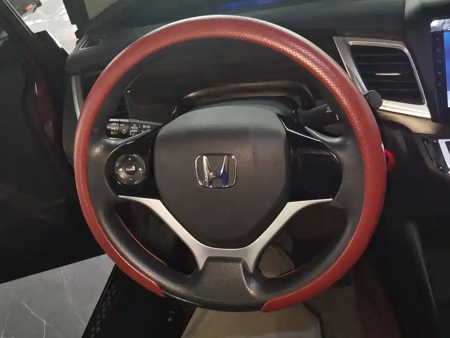 Honda Jade 2017 — фото 15