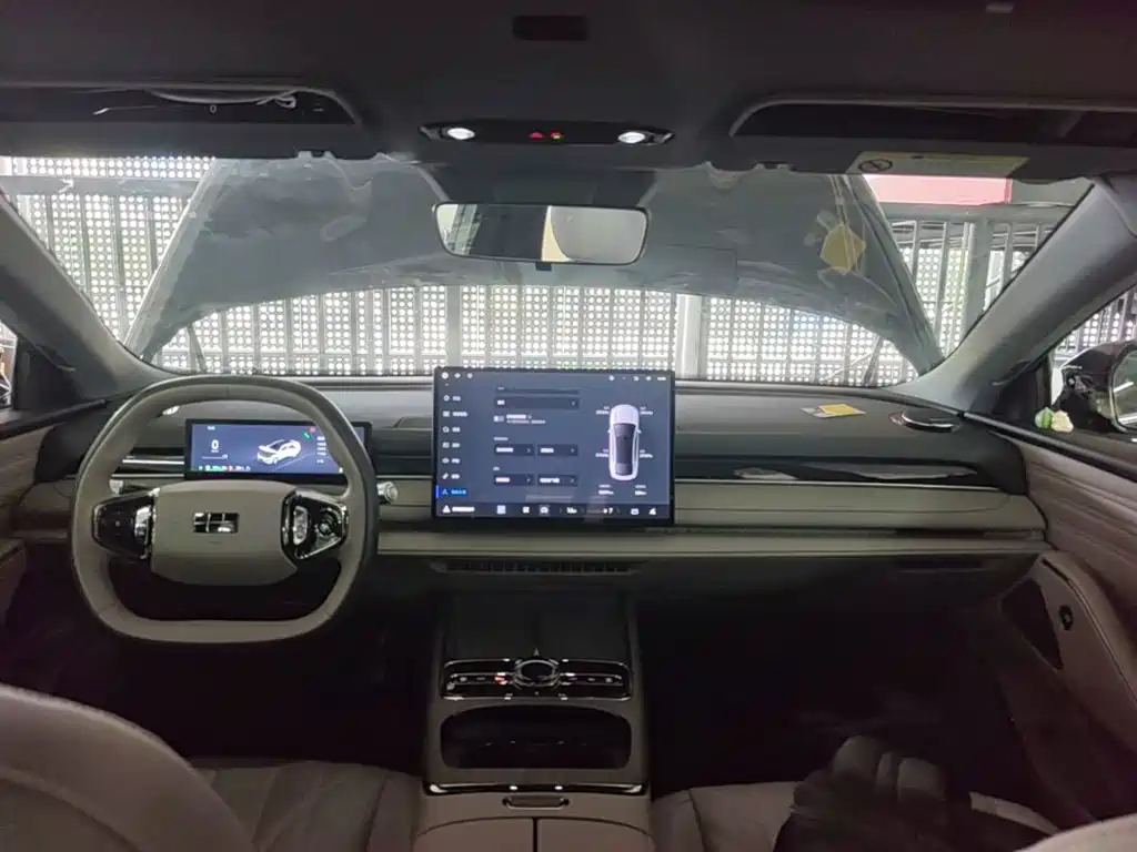 Geely Galaxy Starshine 8 2025 — фото 10