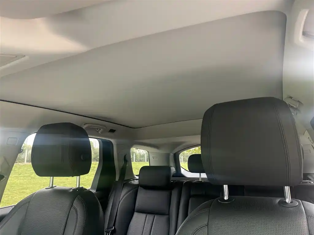 Land Rover Discovery Sport 2018 — фото 13