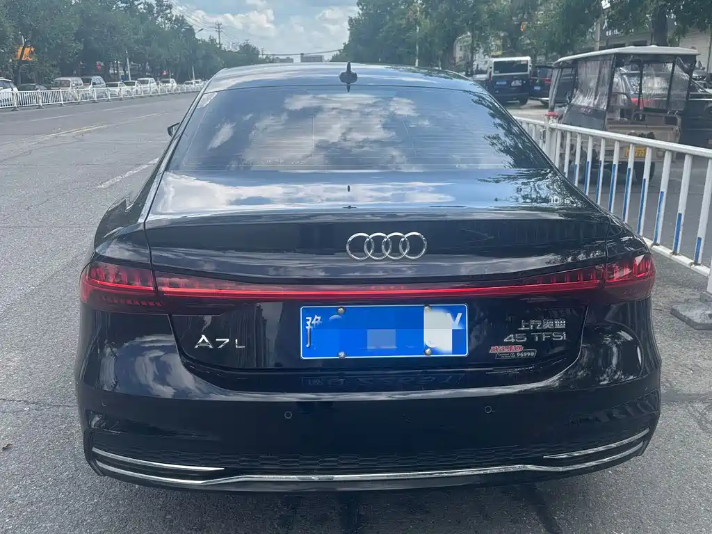 Audi A7L 2024 — фото 4