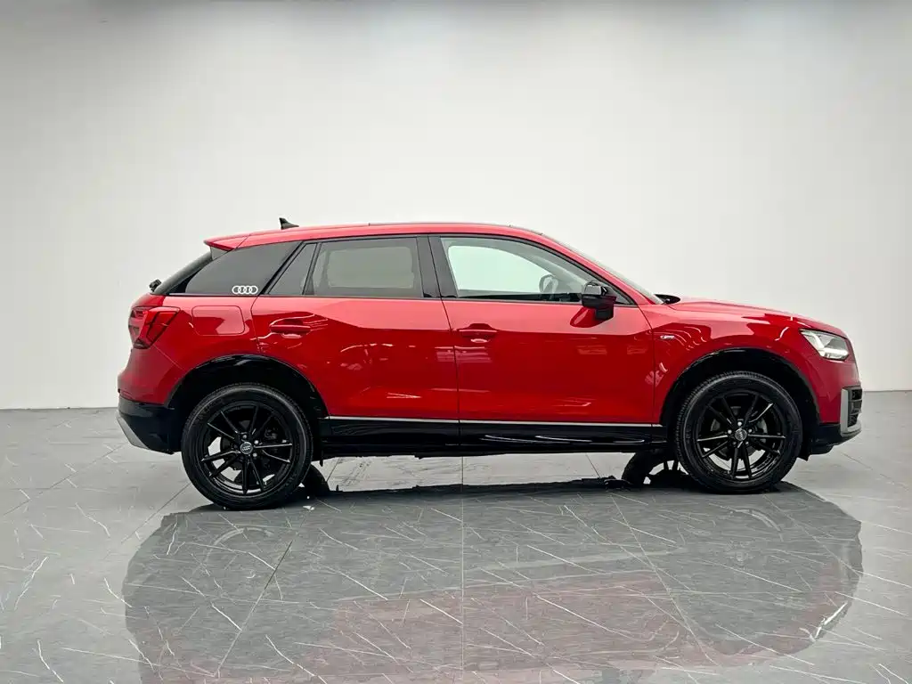 Audi Q2L 2021