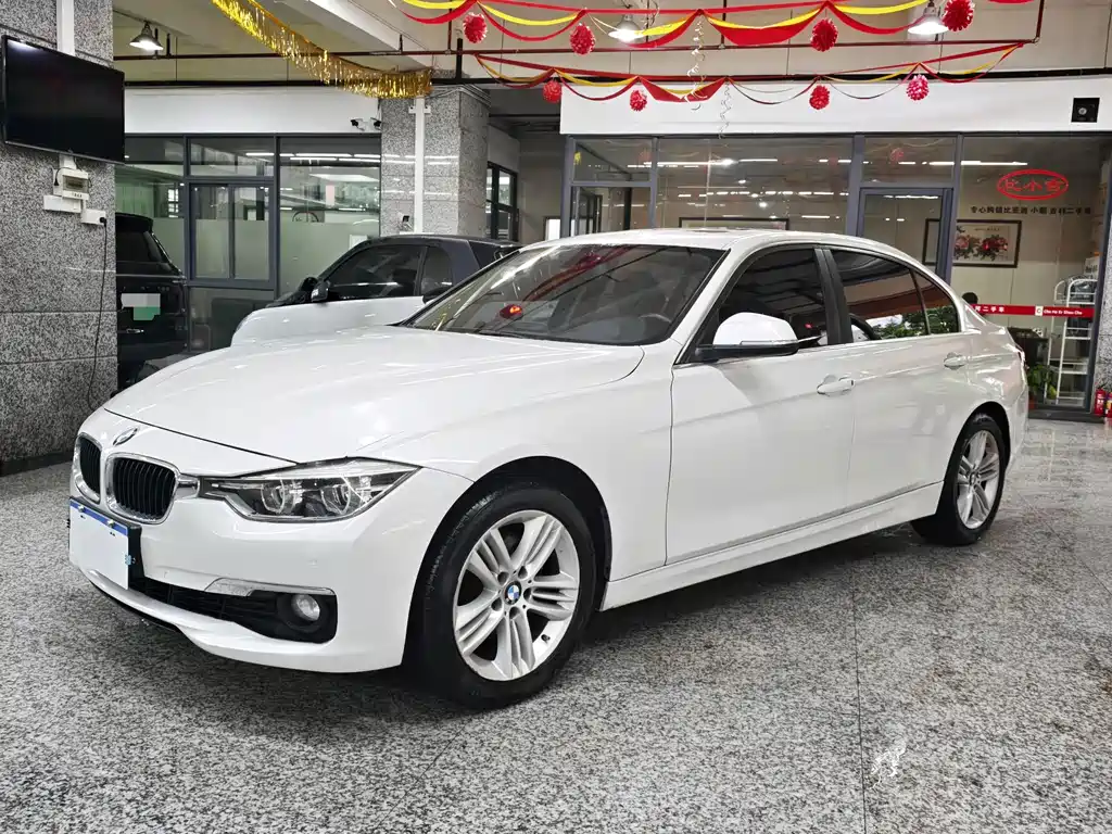 BMW 3 Series 2016 — фото 1