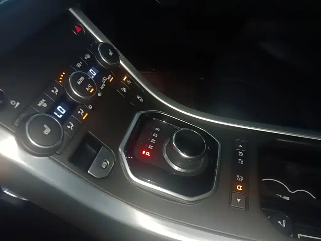 Land Rover Range Rover Evoque 2017 — фото 14