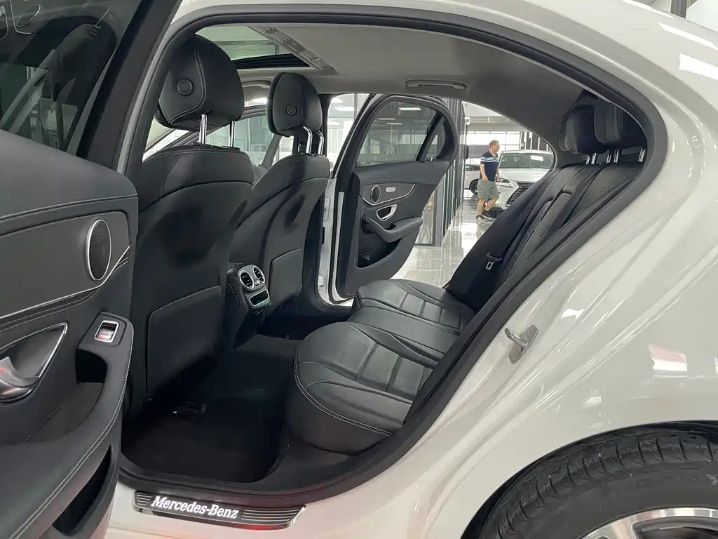 Mercedes-Benz C-Class 2020