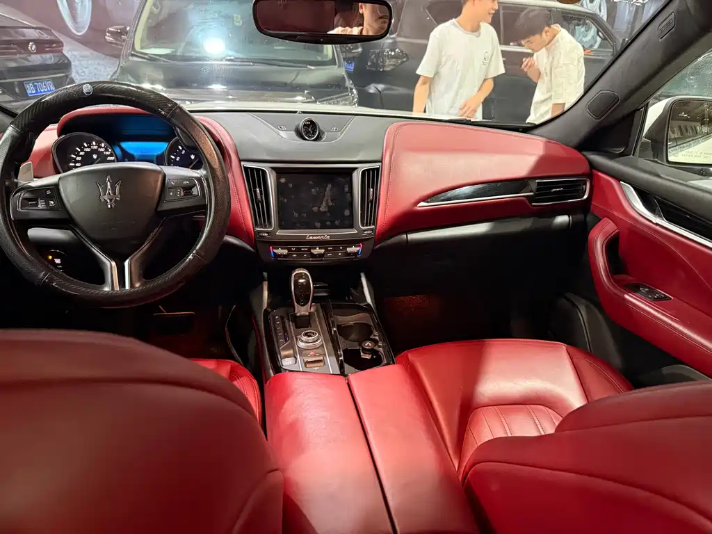 Maserati Levante 2016 — фото 5