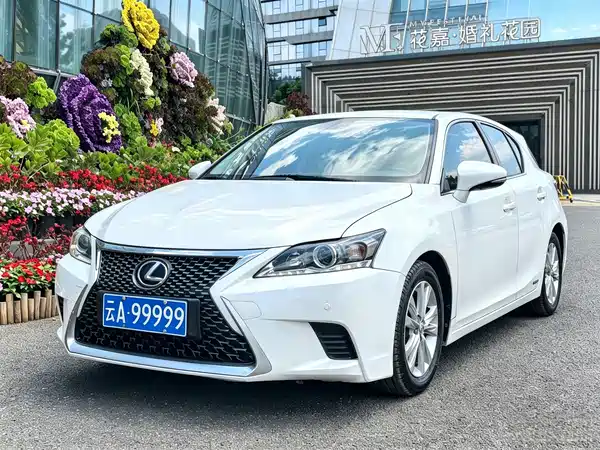 Lexus CT 2014