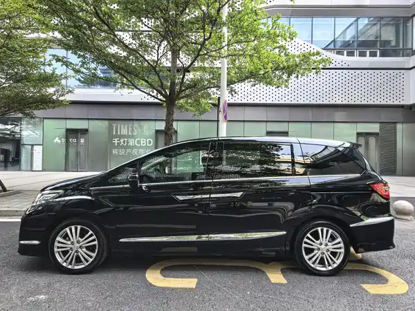 Honda Elysion 2016