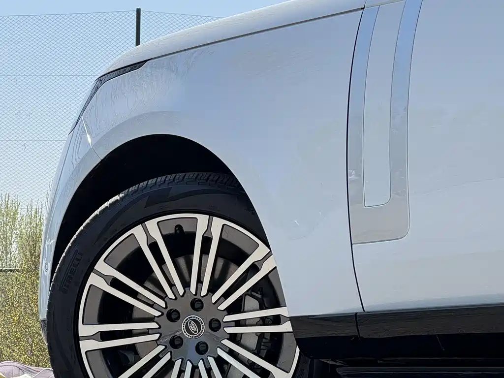 Land Rover Range Rover 2024 — фото 10