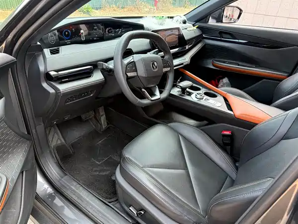 Changan UNI-V 2023