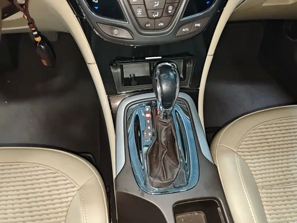 Buick Regal 2017 — фото 14