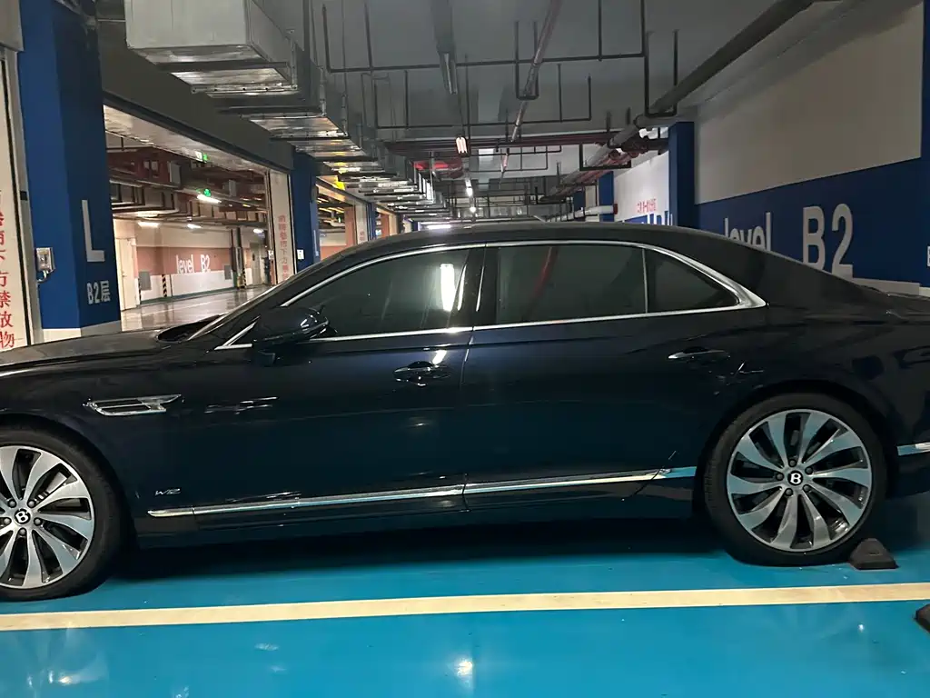 Bentley Flying Spur 2020 — фото 3