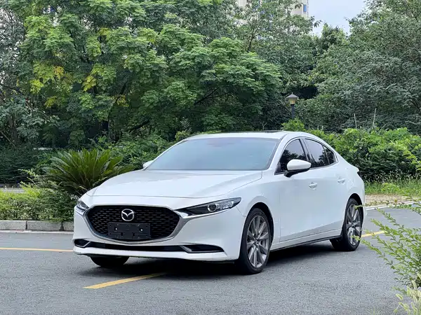 Mazda 3 Axela 2021
