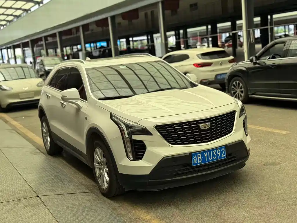 Cadillac XT4 2022 — фото 3