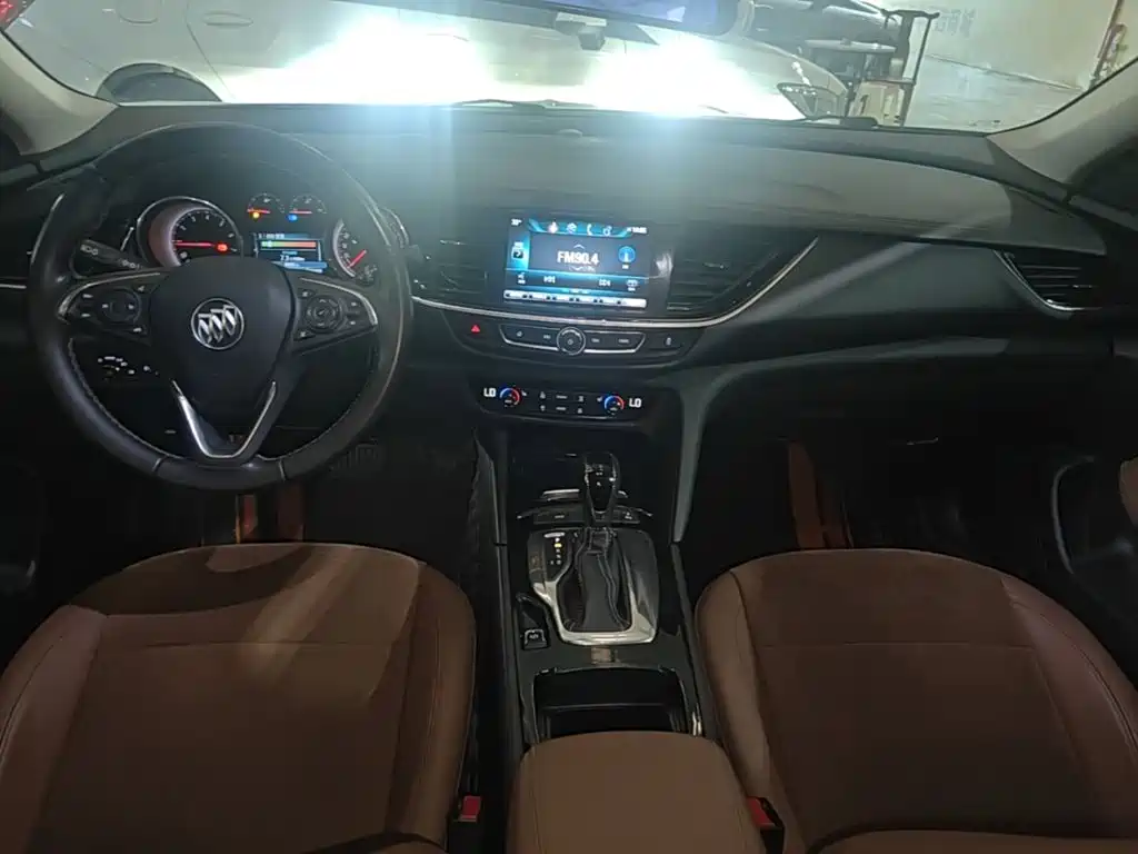 Buick Regal 2020 — фото 10