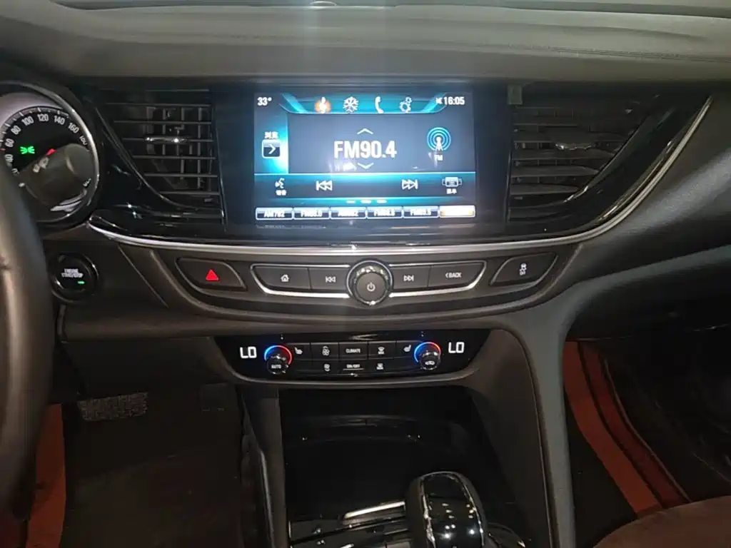 Buick Regal 2020 — фото 13