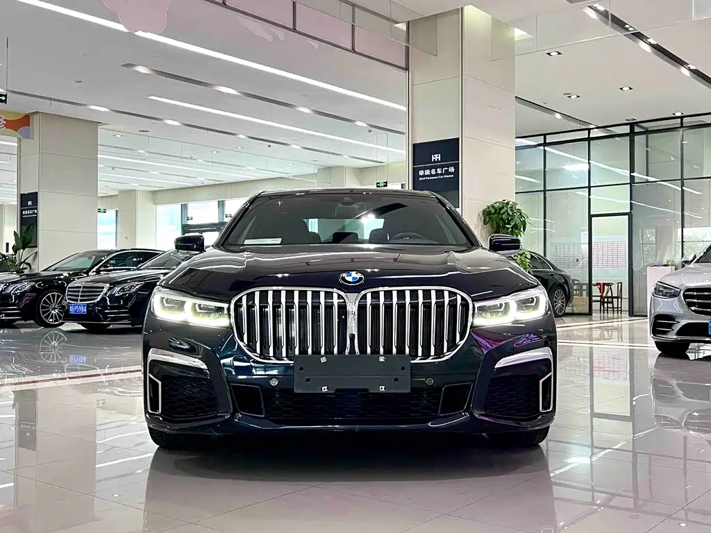 BMW 7 Series 2022 — фото 2